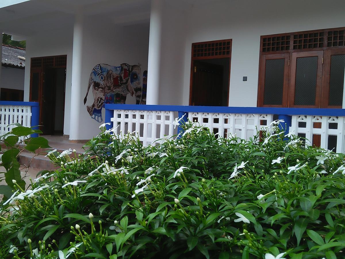 Hotel Charith Guest Tangalle Exterior foto